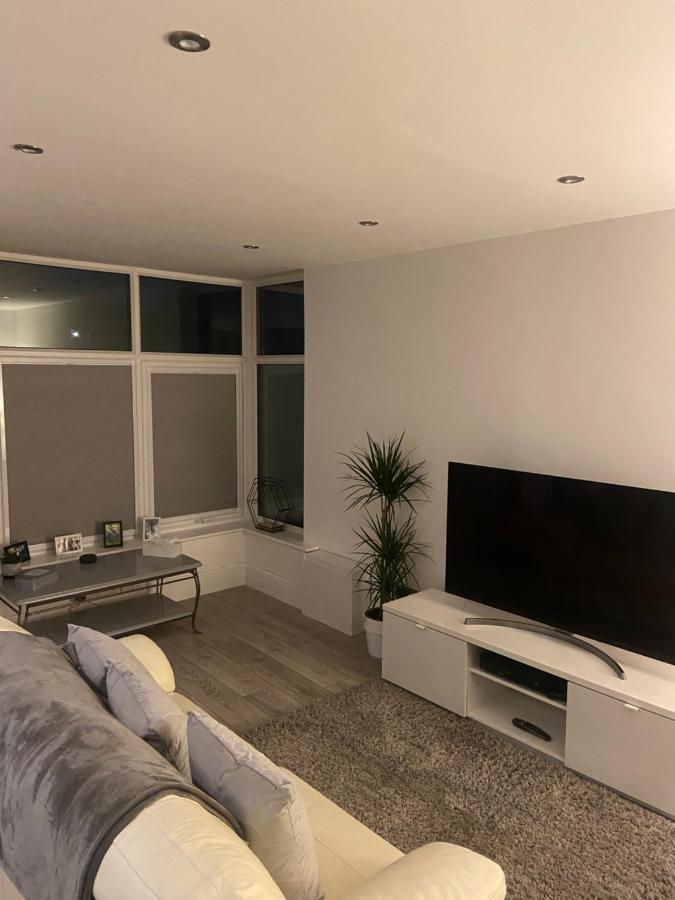 Spacious One Bedroom Ground Floor Apartment Harrogate Dış mekan fotoğraf