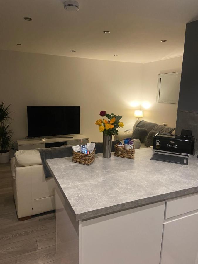 Spacious One Bedroom Ground Floor Apartment Harrogate Dış mekan fotoğraf